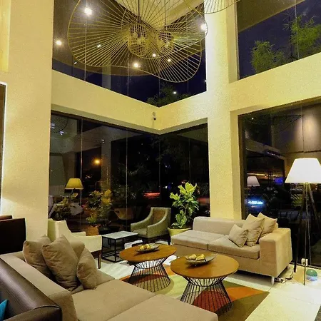 Home Crest Hotel-2
